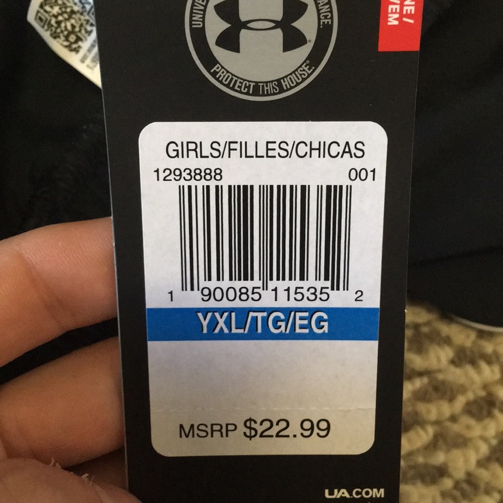 NWT Black Under Armour running shorts (M)